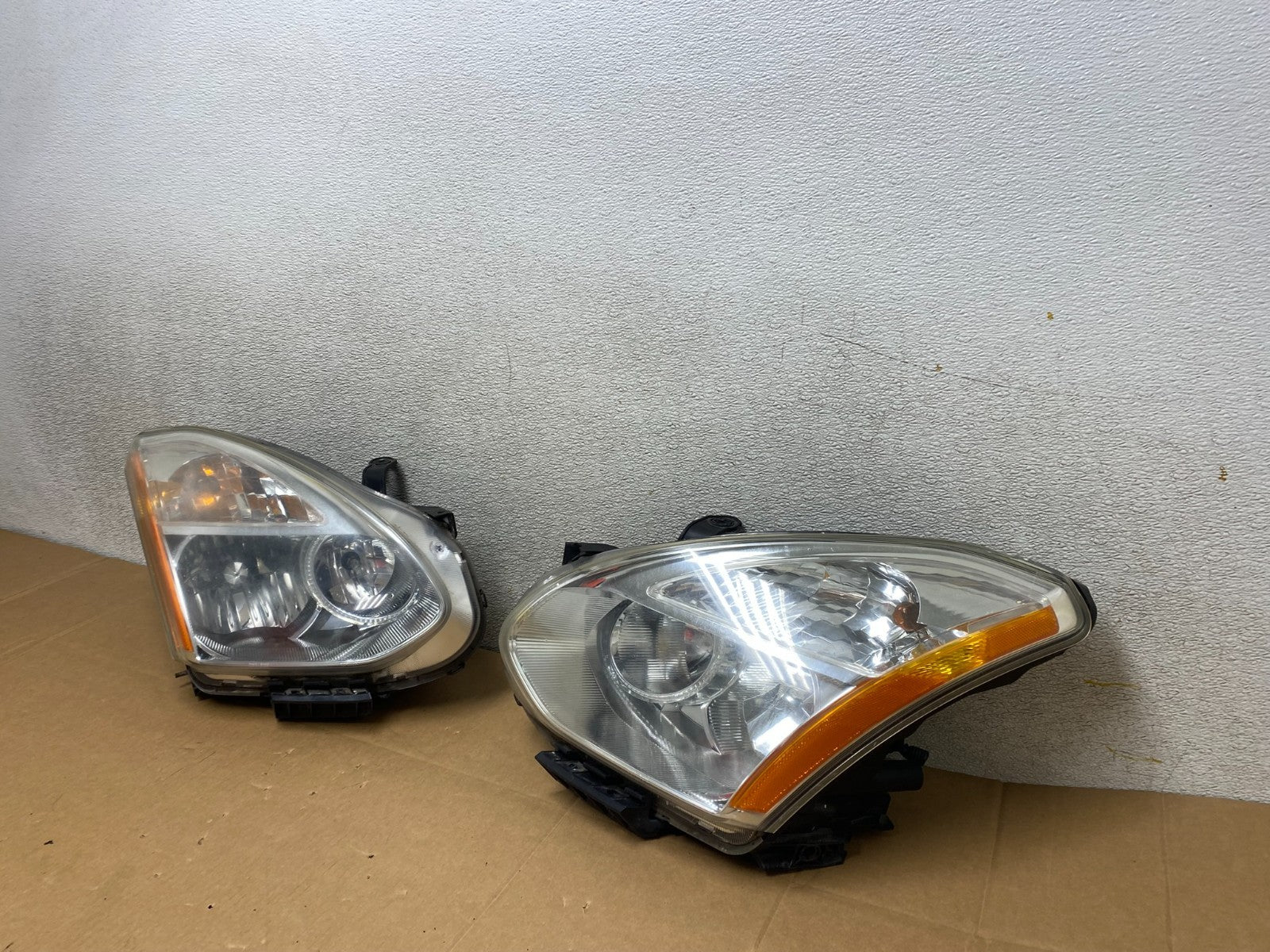 2009-2013 Nissan Rogue Left+Right Side Set Halogen Headlights OEM V4475 DW1