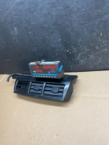 2012 2013 2014 Toyota Prius V Center Dash A/C Air Vents With Trim t4347 DG1