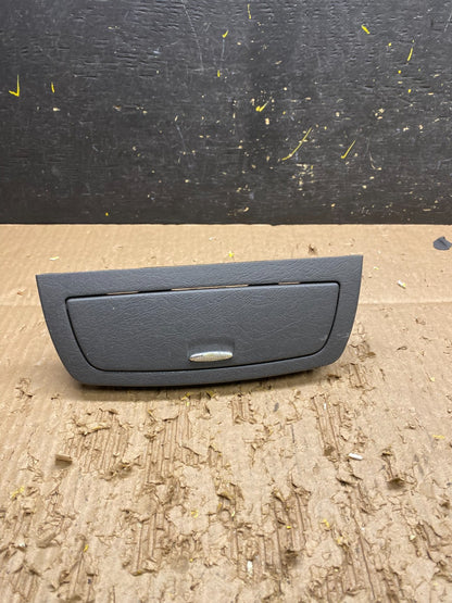2004 2005 2006 Kia Amanti Center Console Storage Ash Tray OEM V7610 DG0