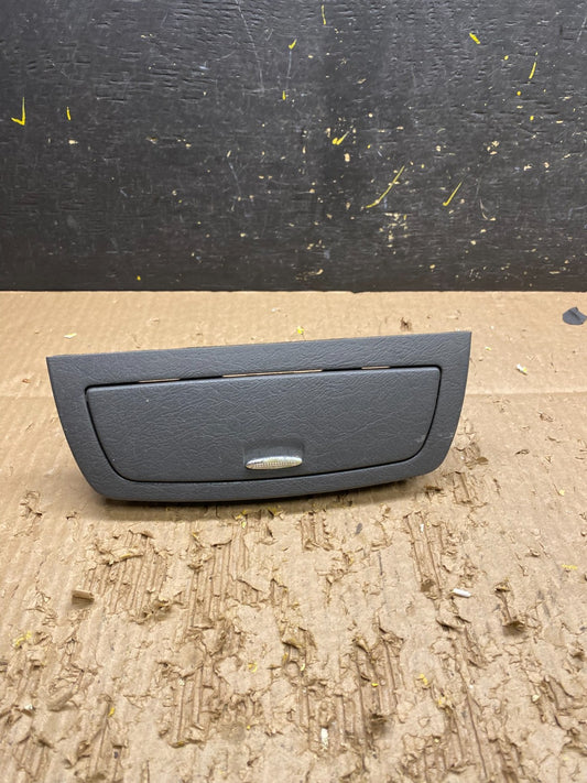 2004 2005 2006 Kia Amanti Center Console Storage Ash Tray OEM V7610 DG0