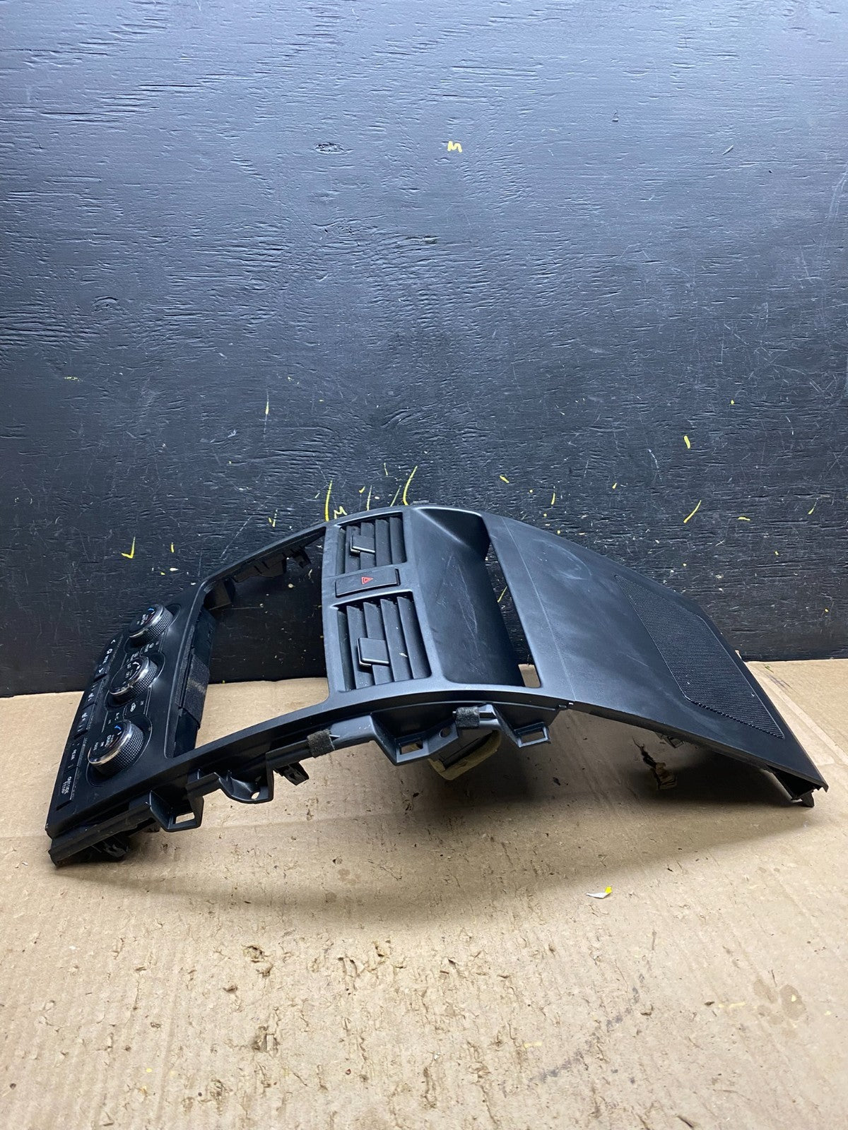2010 - 2015 Mazda CX-9 Radio Dash Trim Bezel W/Vent AC Climate Control y7983 DG3