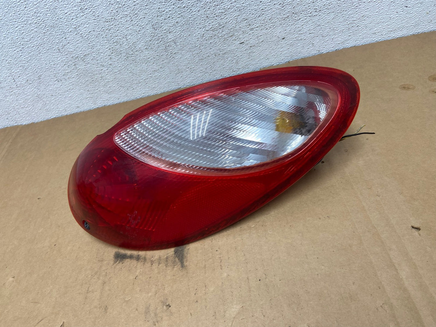 2006 to 2010 Chrysler PT Cruiser Right Passenger RH Tail Light AD2609 LK0