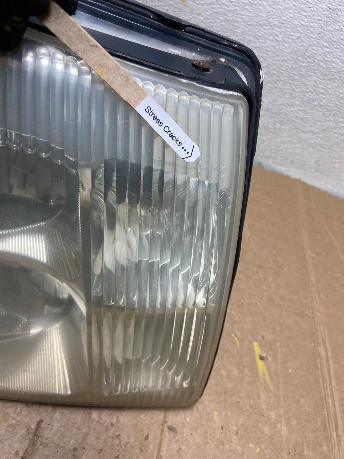 2002-2006 Cadillac Escalade Right Passenger Side Xenon HID Headlight Oem AA16474