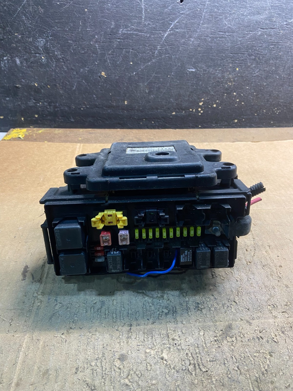 2005 Jeep Grand Cherokee Integrated Power Fuse Box 04839337ac Y4225 DG4