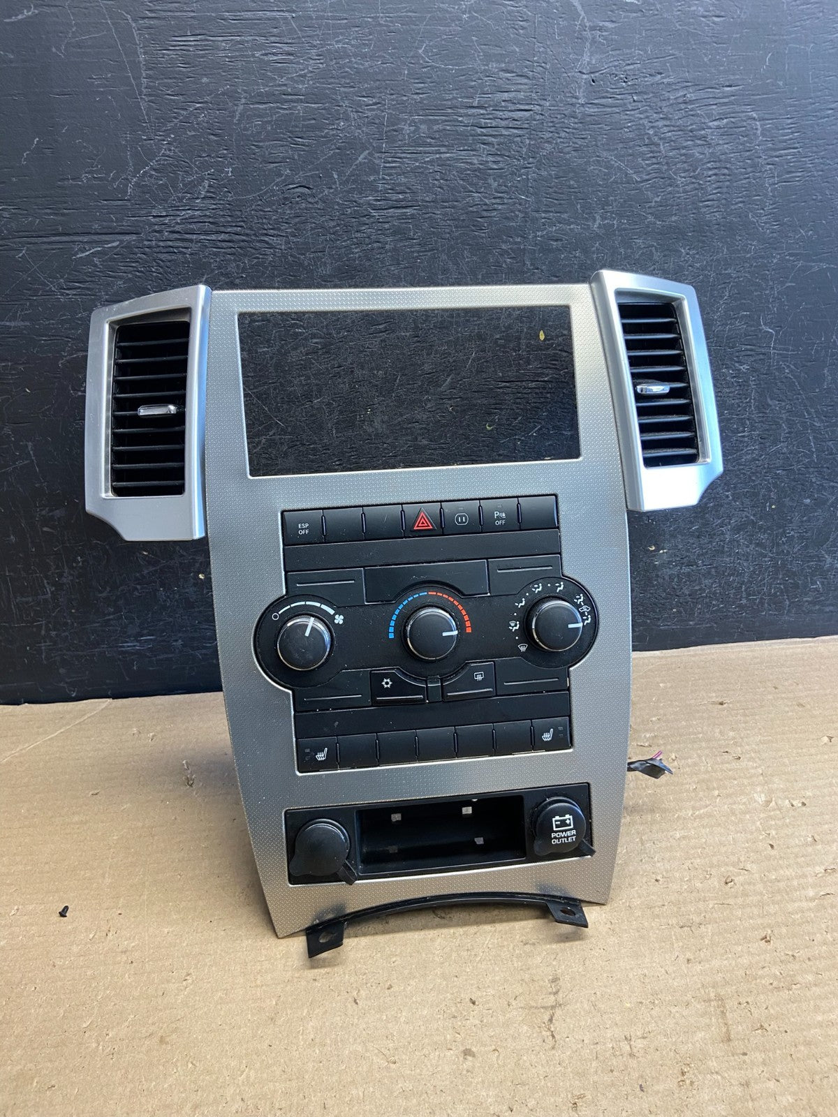 2008 2009 2010 Jeep Grand Cherokee A/C Climate Control Bezel AH5281 DG0