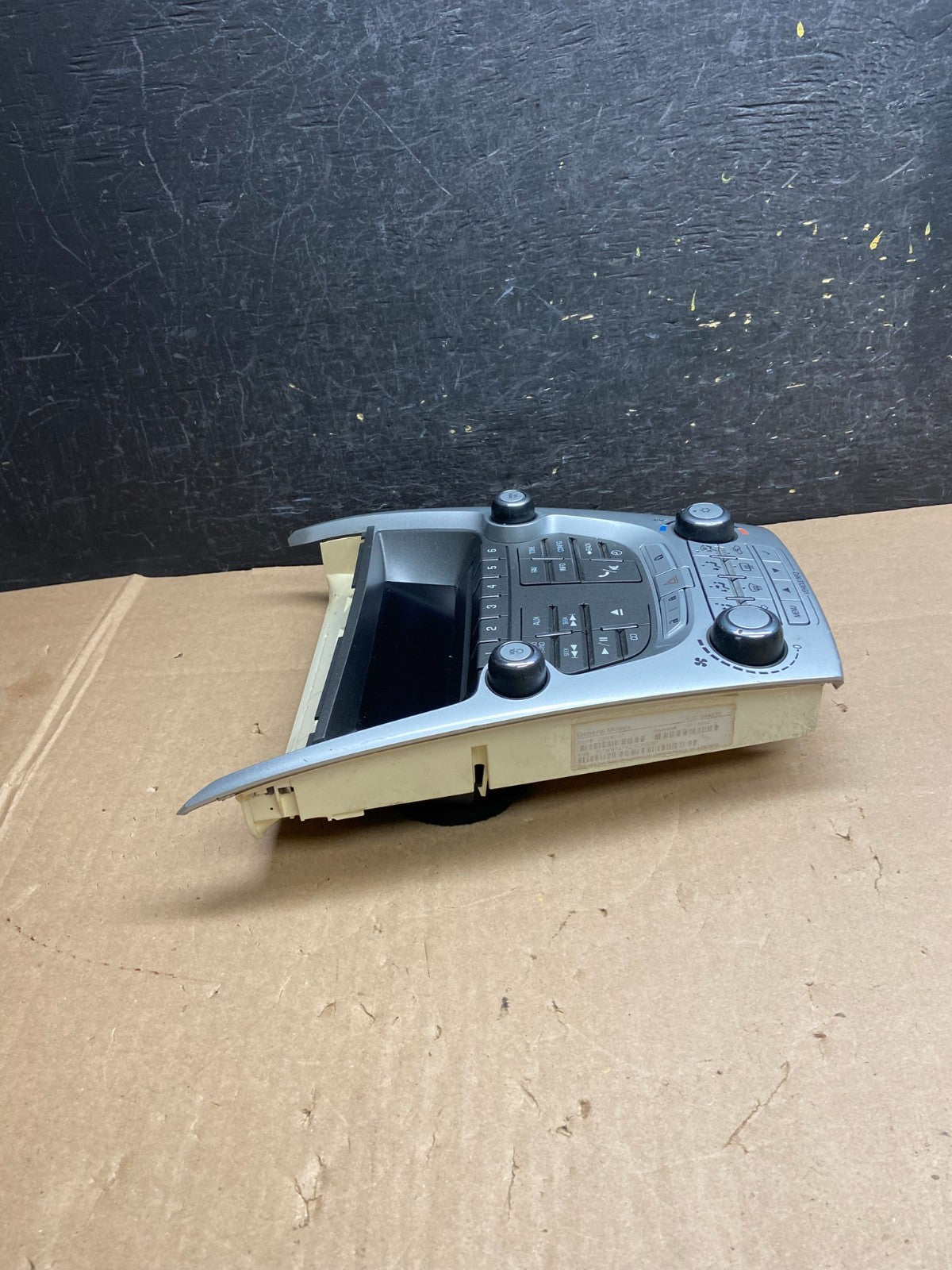 2010-2011 Chevy Equinox Terrain Radio Face Climate Control Panel Bezel AI6341 DG1