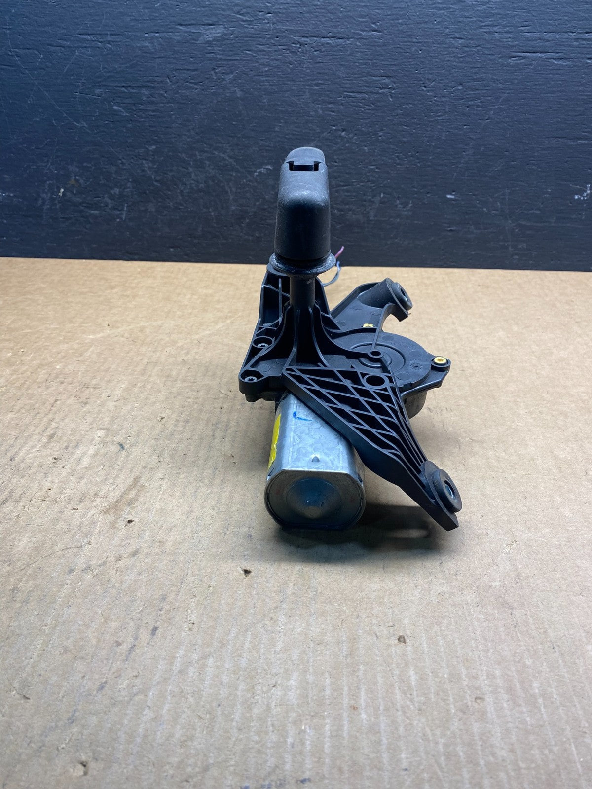 2011 to 2014 Ford Edge Licnoln MKX Rear Windshield Wiper Motor ac6978 DG4
