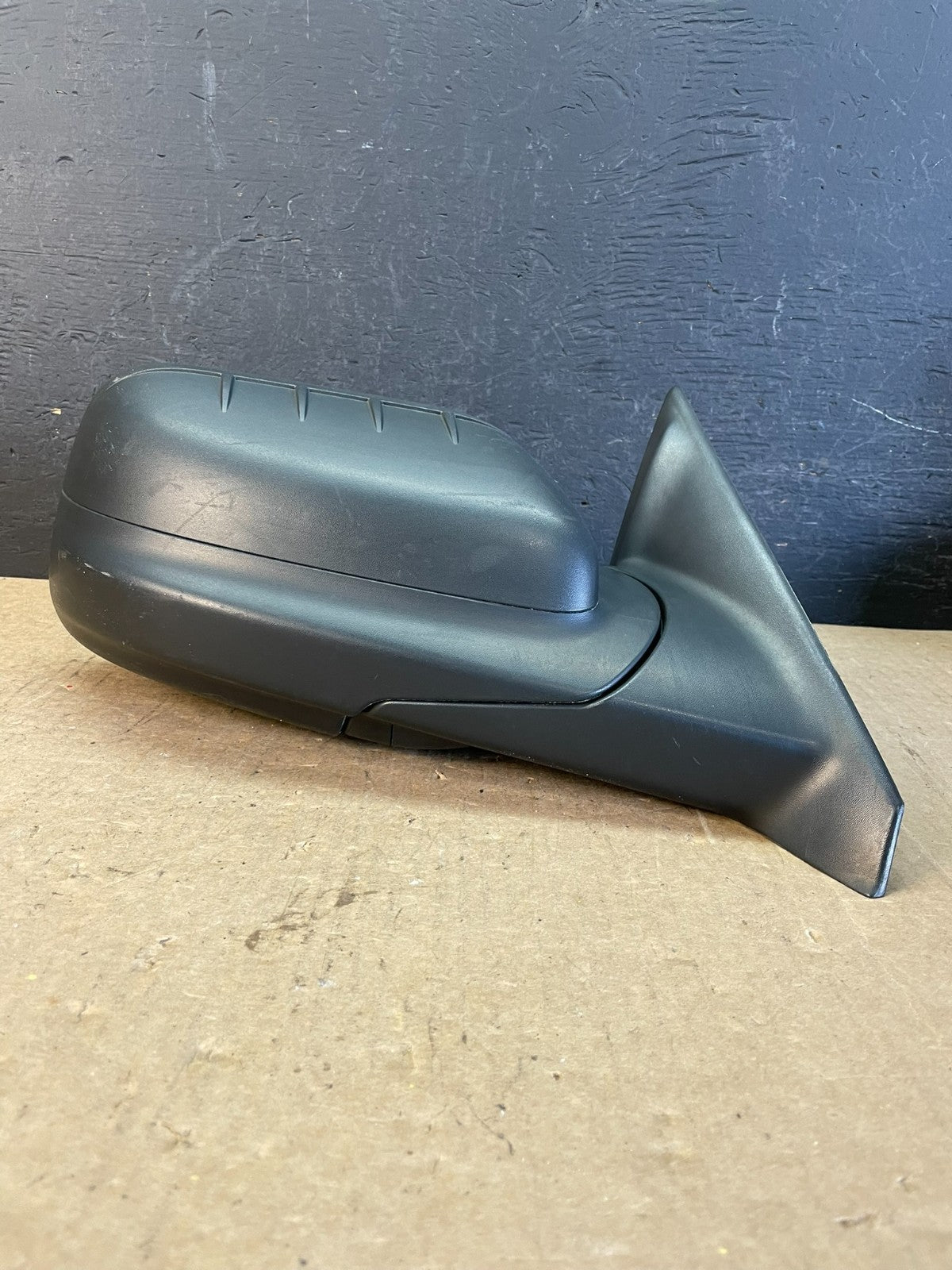 2016 to 2019 Ford Explorer Right Passenger Side View Door Mirror ad0378 DG0