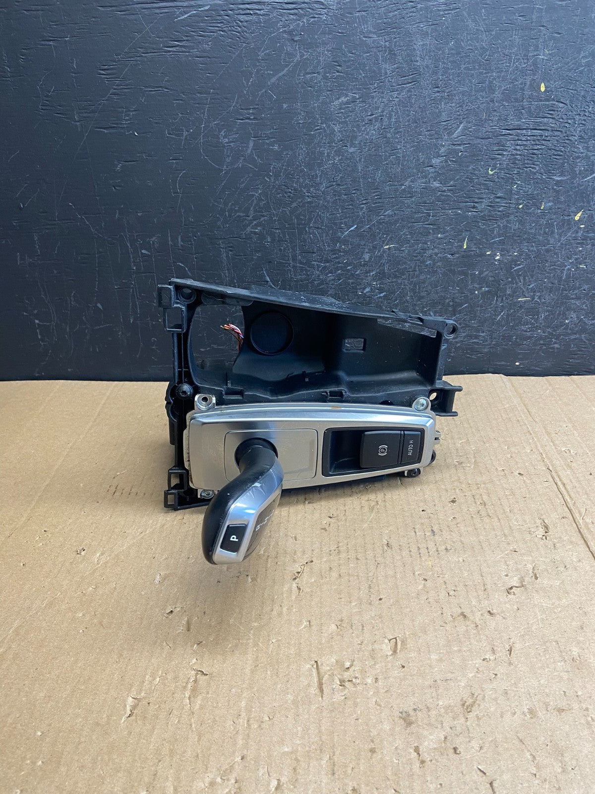 2007 to 2013 BMW X5 E70 Shift Shifter Selector Gear W/ Bezel ae3850 DG1
