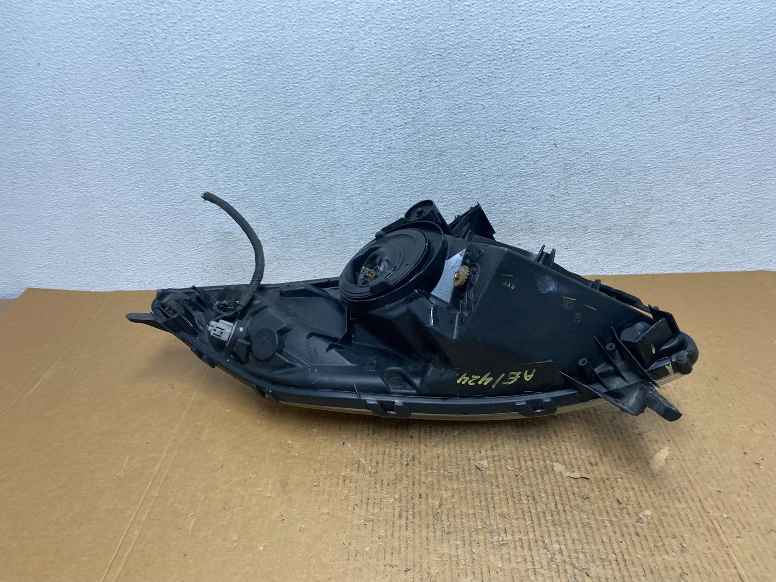 2006 - 2009 Toyota Prius Right Passenger Rh Side Headlight Halogen AE1424 DW6