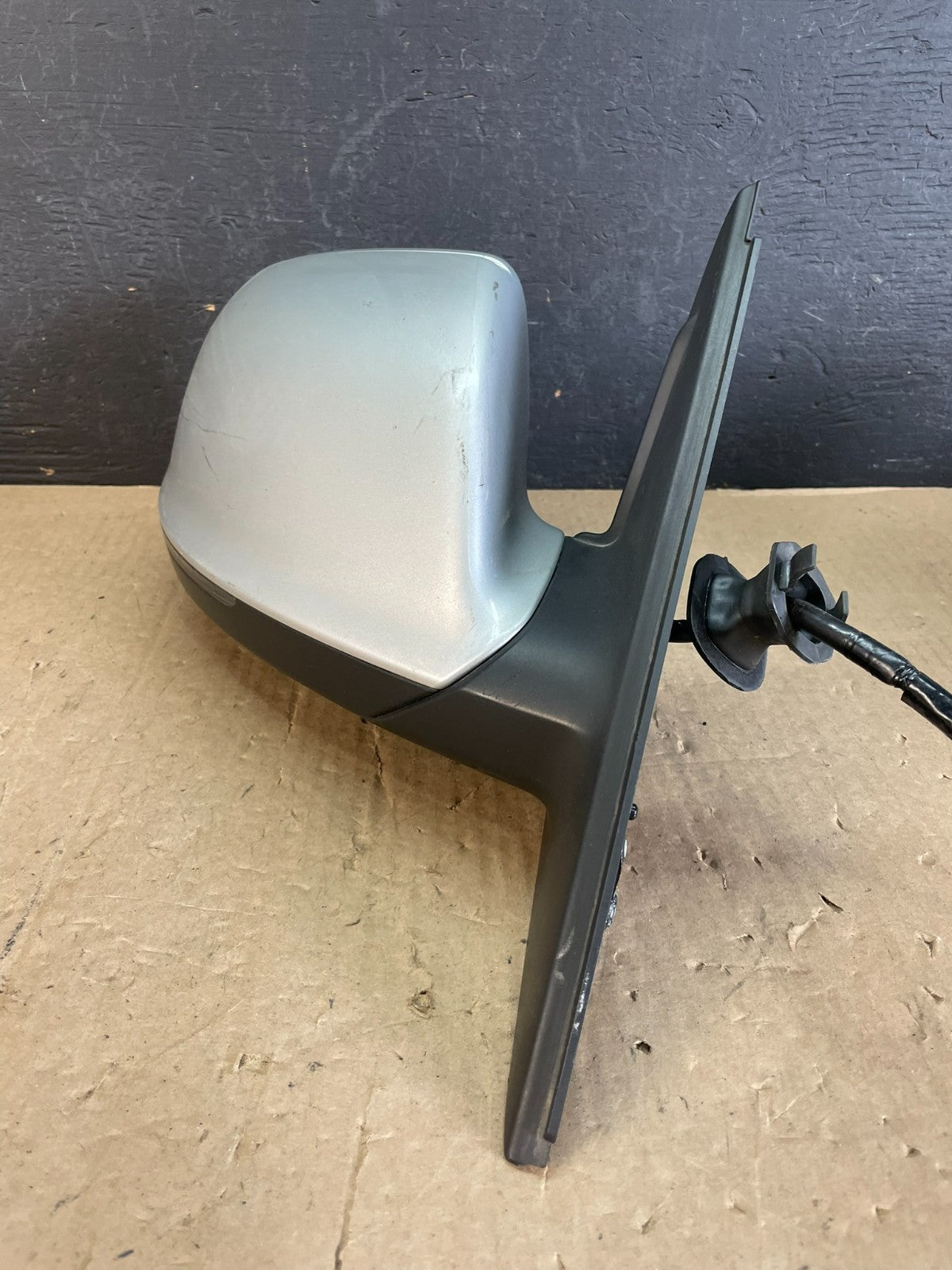 2009 to 2012 Audi Q5 Right Passenger Side Door View Power Mirror AD5882 DW1