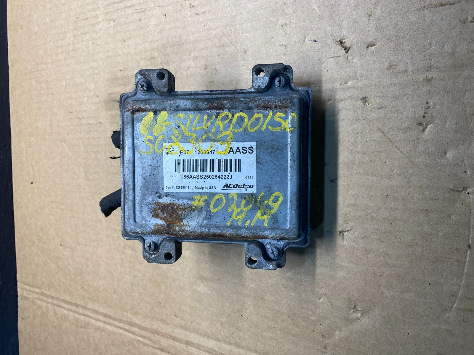 2010 to 2013 Chevrolet Silverado Yukon Engine Control Module ECM ECU AC7826 DG1
