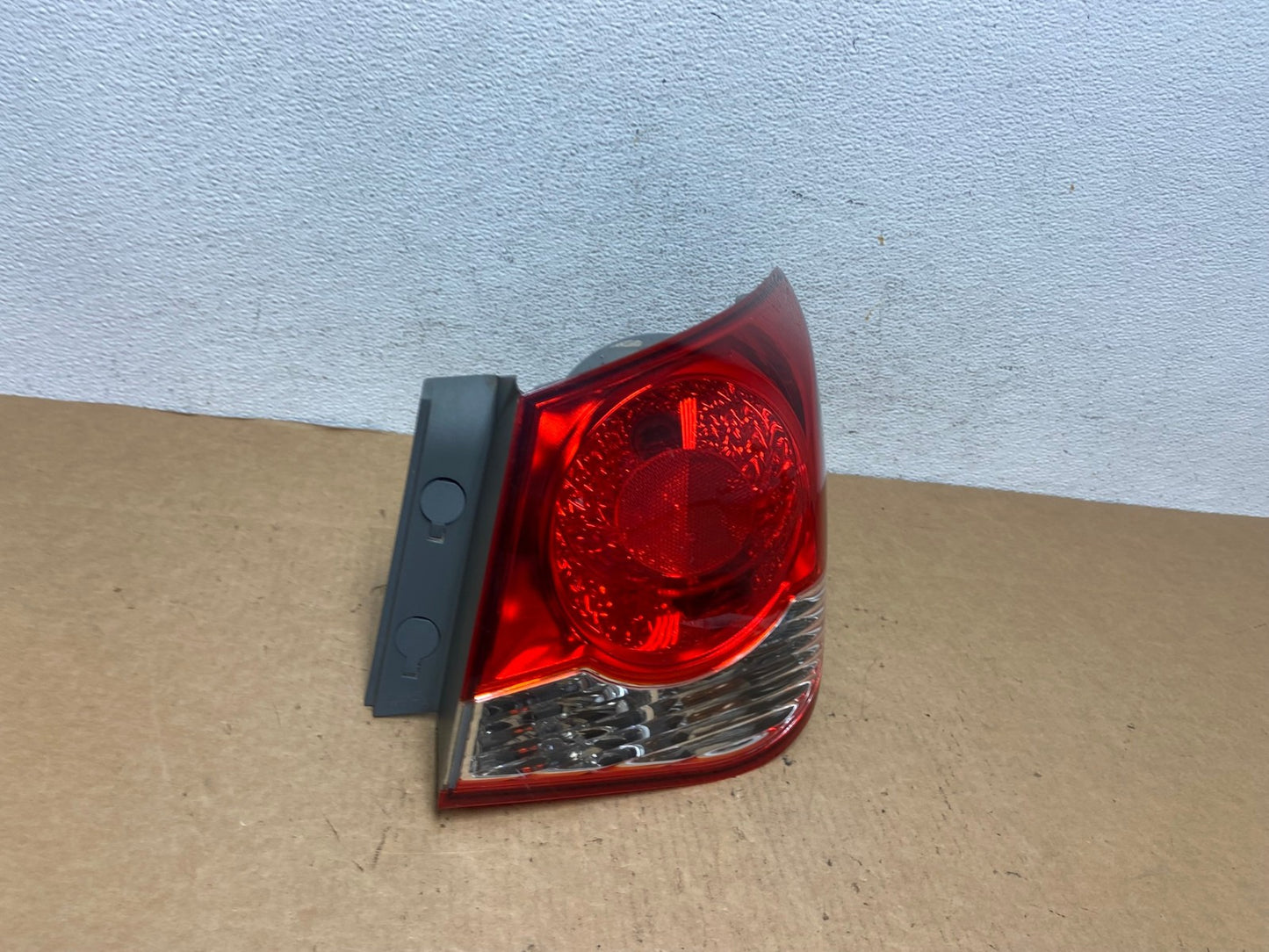 2011 2012 2013 2014 Chevrolet Cruze Right Passinger RH Side Tail Light AD4719 LK2