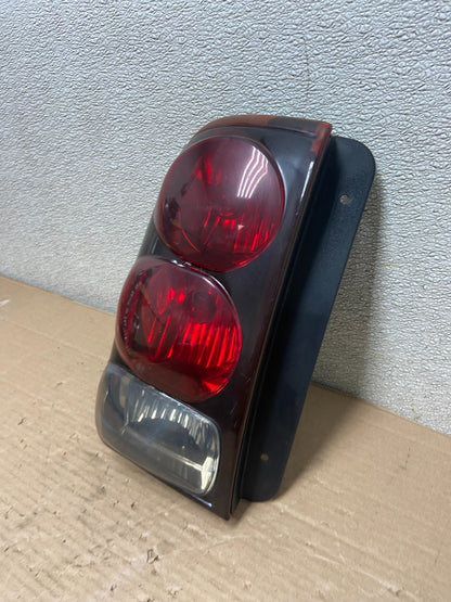 2002 to 2009 Chevrolet Trailblazer Left Driver LH Side Tail Light AA8784 LK1
