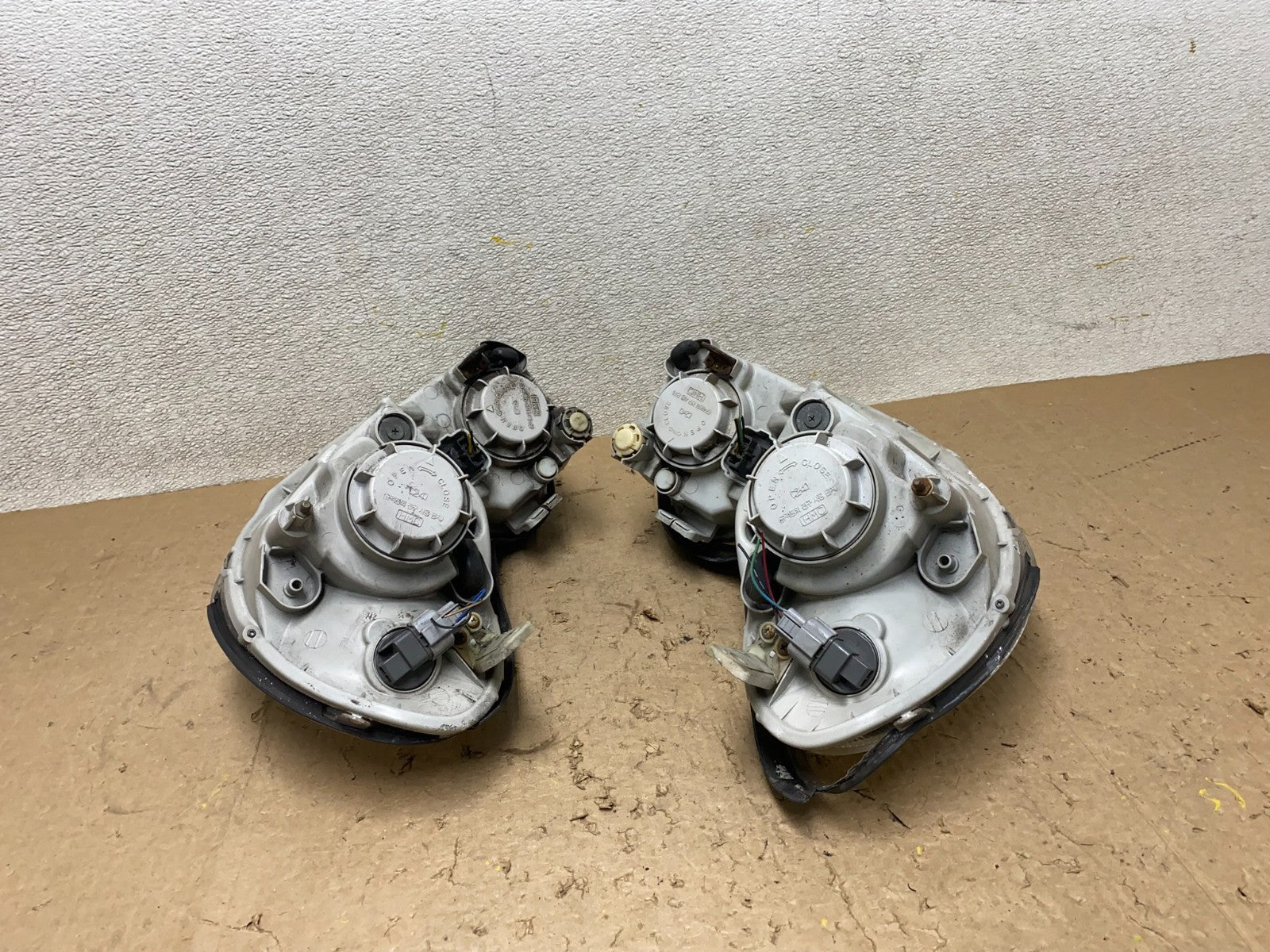 2002 - 2005 Hyundai Sonata Left+Right Headlights Halogen Oem X2609 DW12
