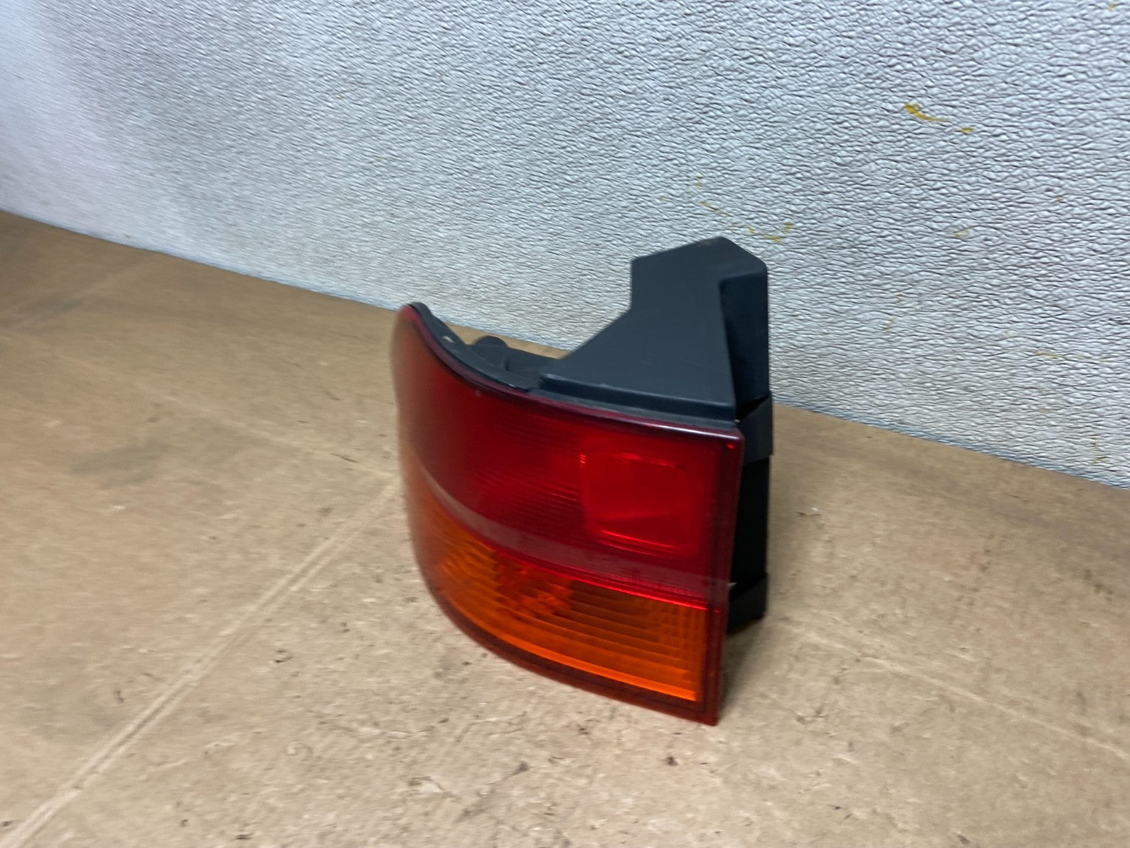 1999 2000 2001 Honda Odyssey Left Driver LH Side Tail Light OEM Y5941 DG1