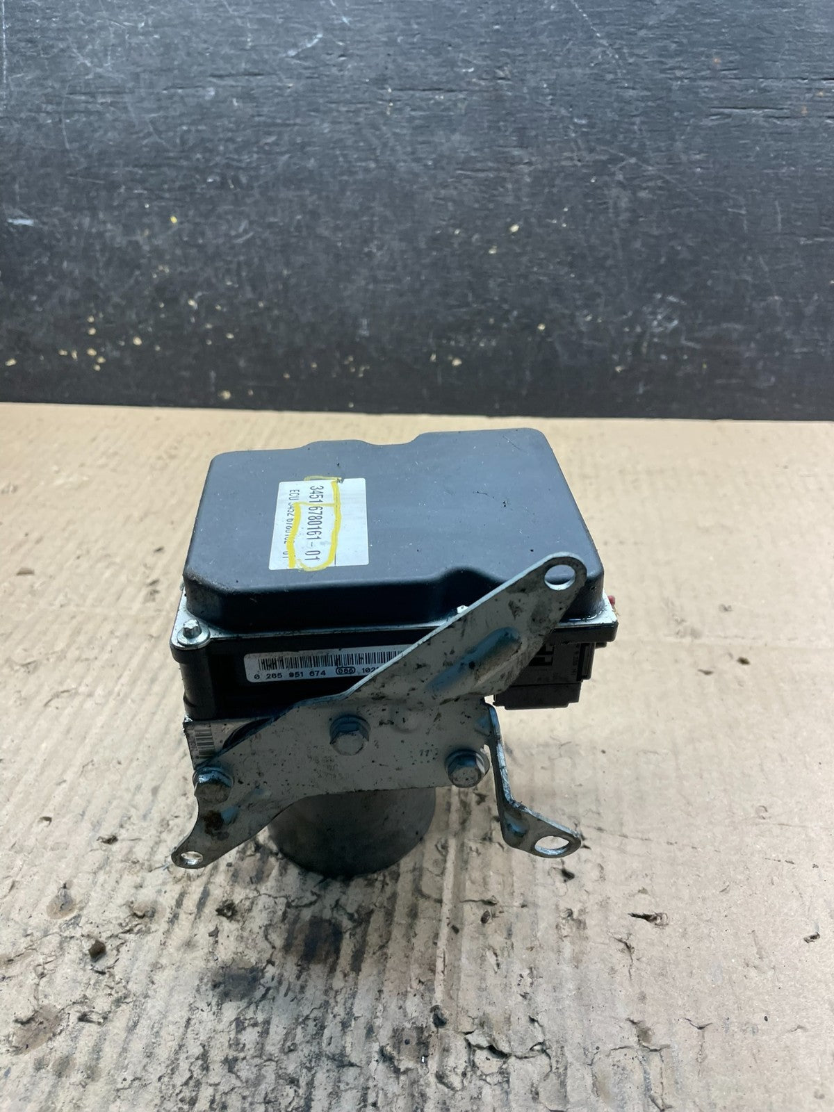 2007 to 2013 BMW 328i ABS Anti-Lock Brake Pump 3451 6780161-01 V5314 DG3