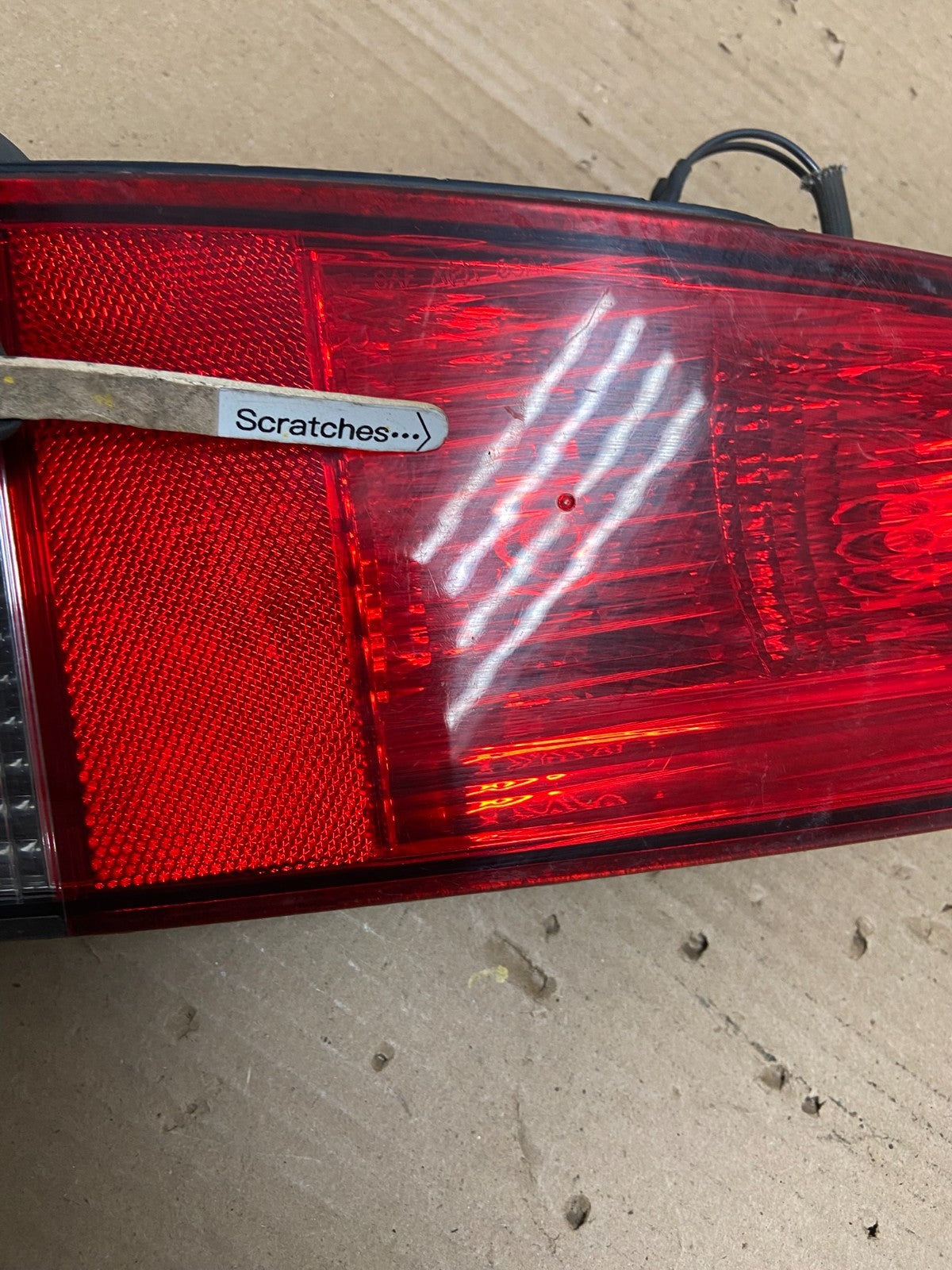 2003 to 2005 Lincoln Aviator Right Passenger Inner Tail Light Side OEM AB1043 LK3