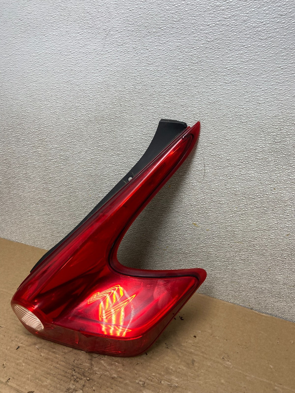 2011 to 2014 Nissan Juke Right Passenger RH Side Tail Light OEM AB4659 LK1