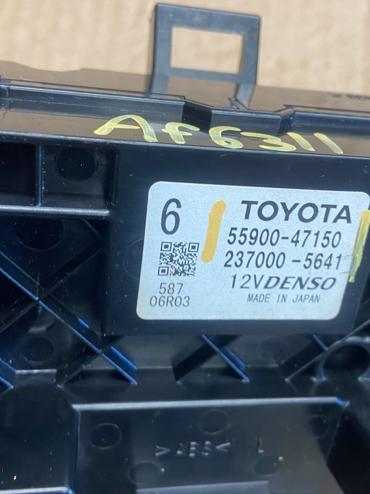 2014 Toyota Prius V Climate Heater A/C AC Control Panel AF6311 DG5