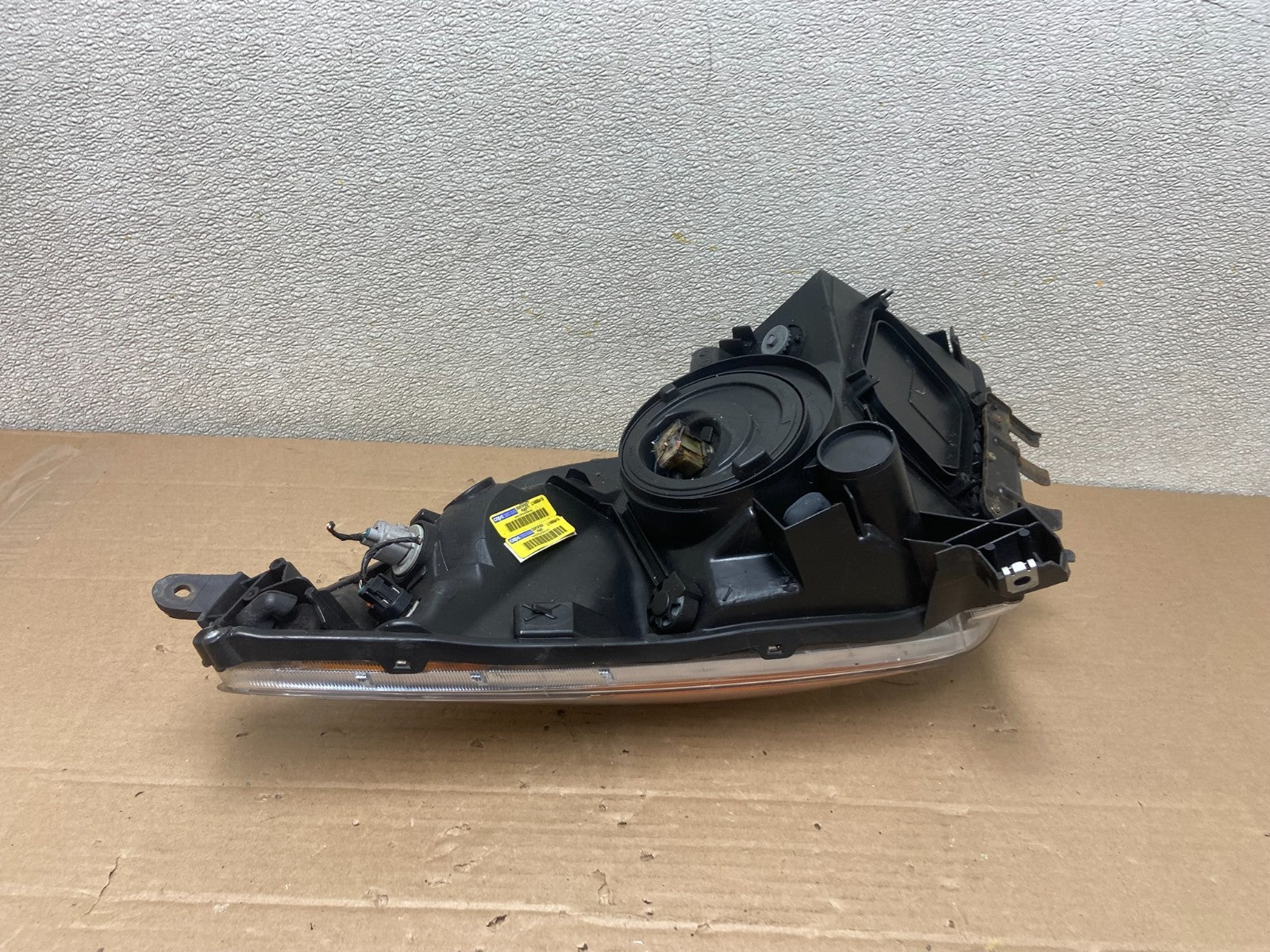 2006-2009 Toyota Prius Left Driver LH Side Headlight Halogen TYC AA8715 DW6