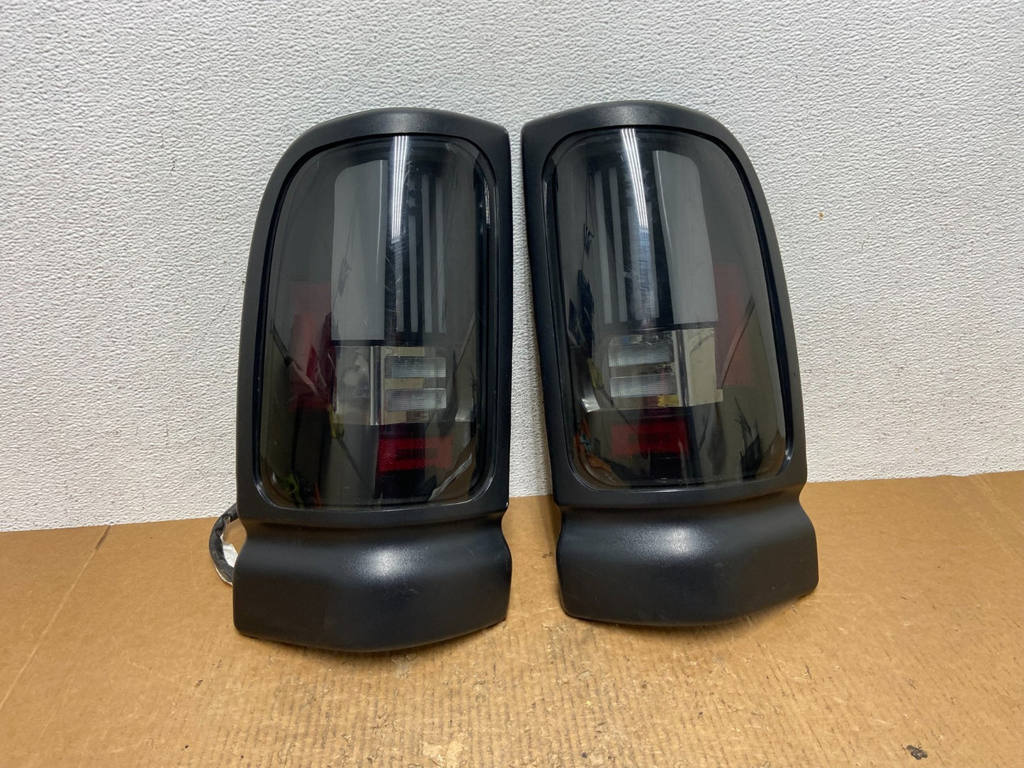 1994 to 2001 Dodge Ram 1500 Left+Right Black Tail Lights AE2663 DG0