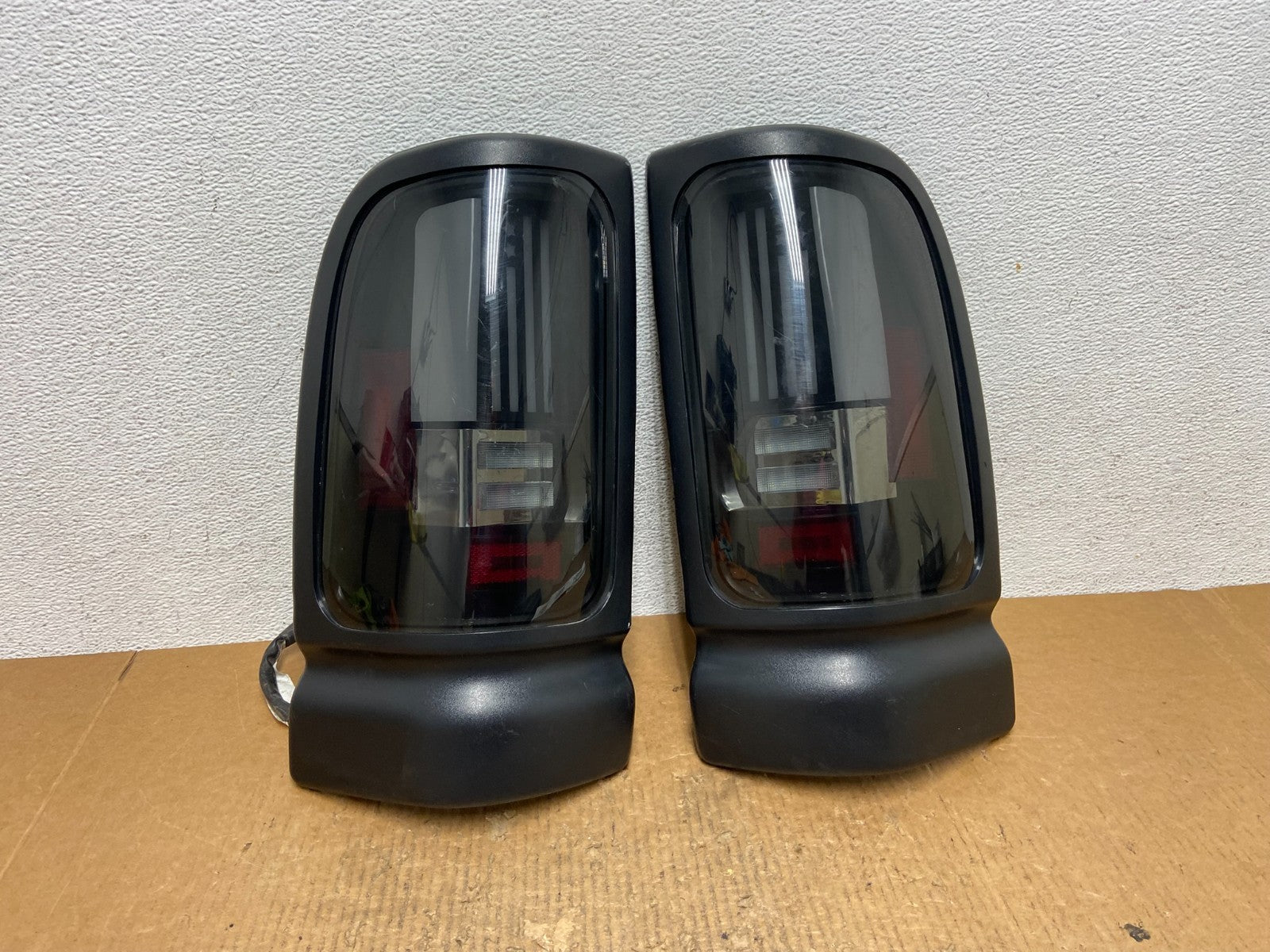 1994 to 2001 Dodge Ram 1500 Left+Right Black Tail Lights AE2663 DG0