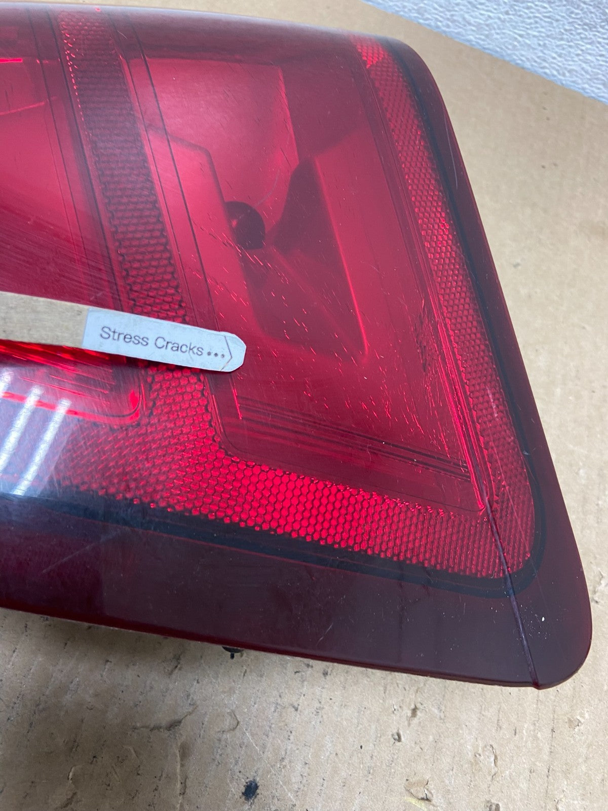 2005 - 2006 Jeep Grand Cherokee Right Passenger Rh Side Tail Light AF9649 DW4