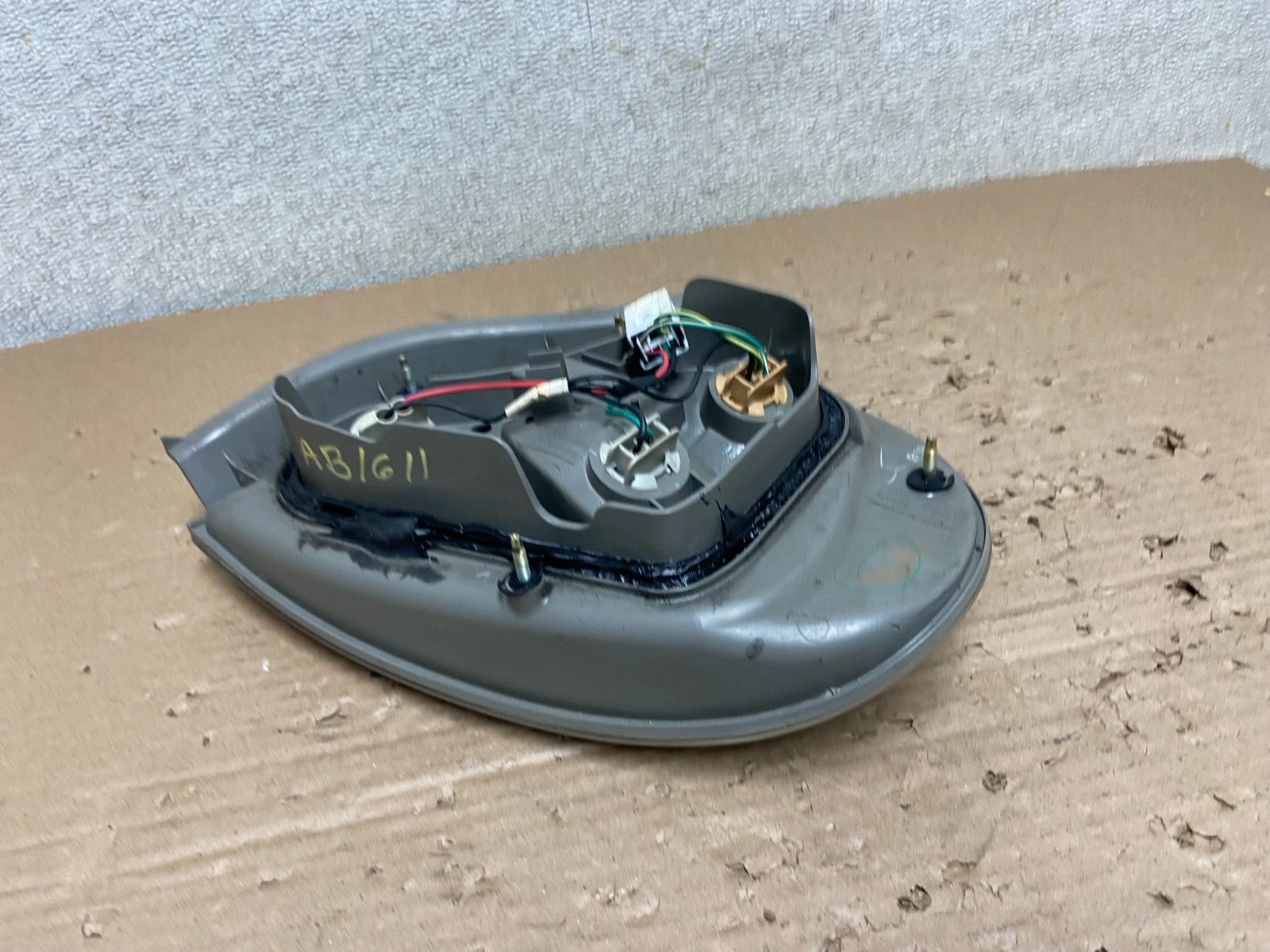 2002 2003 Nissan Maxima Left Driver Lh Side Tail Light OEM AB1611 DW5