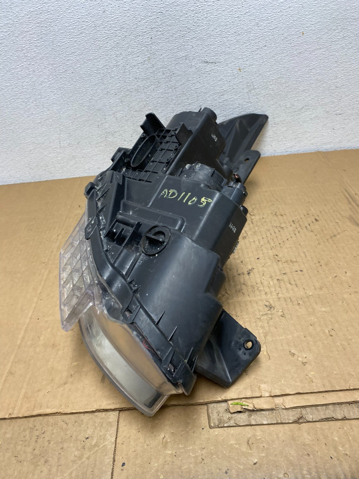 2011 - 2015 Hyundai Sonata Hybrid Left Driver Lh Halogen Headlight AD1105 DW6
