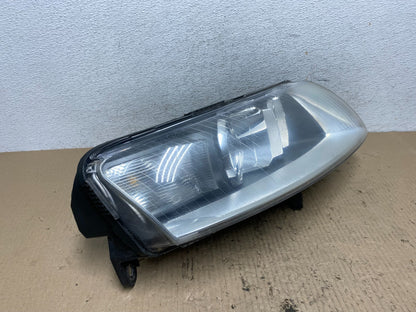 2005 to 2008 Audi A6 Right Passenger Side Headlight Xenon HID AF7003 DW2