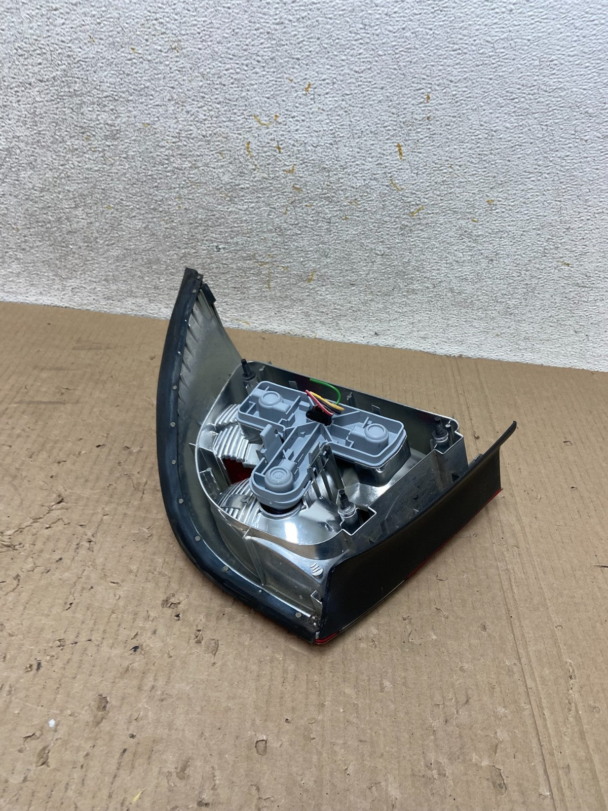 2002 to 2005 Saab 9-5 95 Left Driver LH Side Tail Light AJ1845 LK4