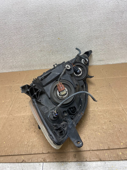 2006 to 2010 Toyota Sienna Right Passenger Rh Side Headlight Halogen Z0861 DW10