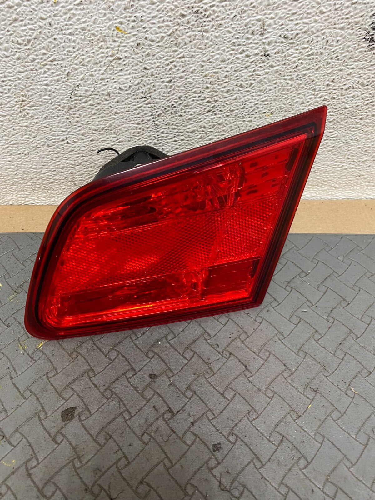 2010-2014 Subaru Legacy Right Passenger Rh Side Tail Light Inner Oem C5487 DG10