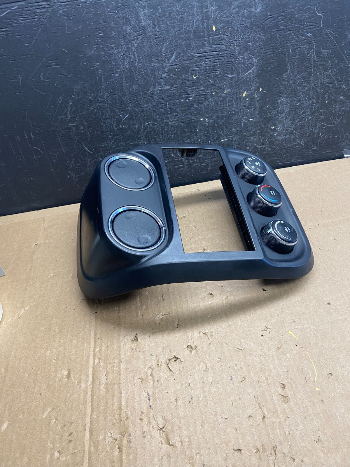 2011 to 2017 Jeep Compass Dash Climate Temperature Control Radio Bezel AD2228 DG1