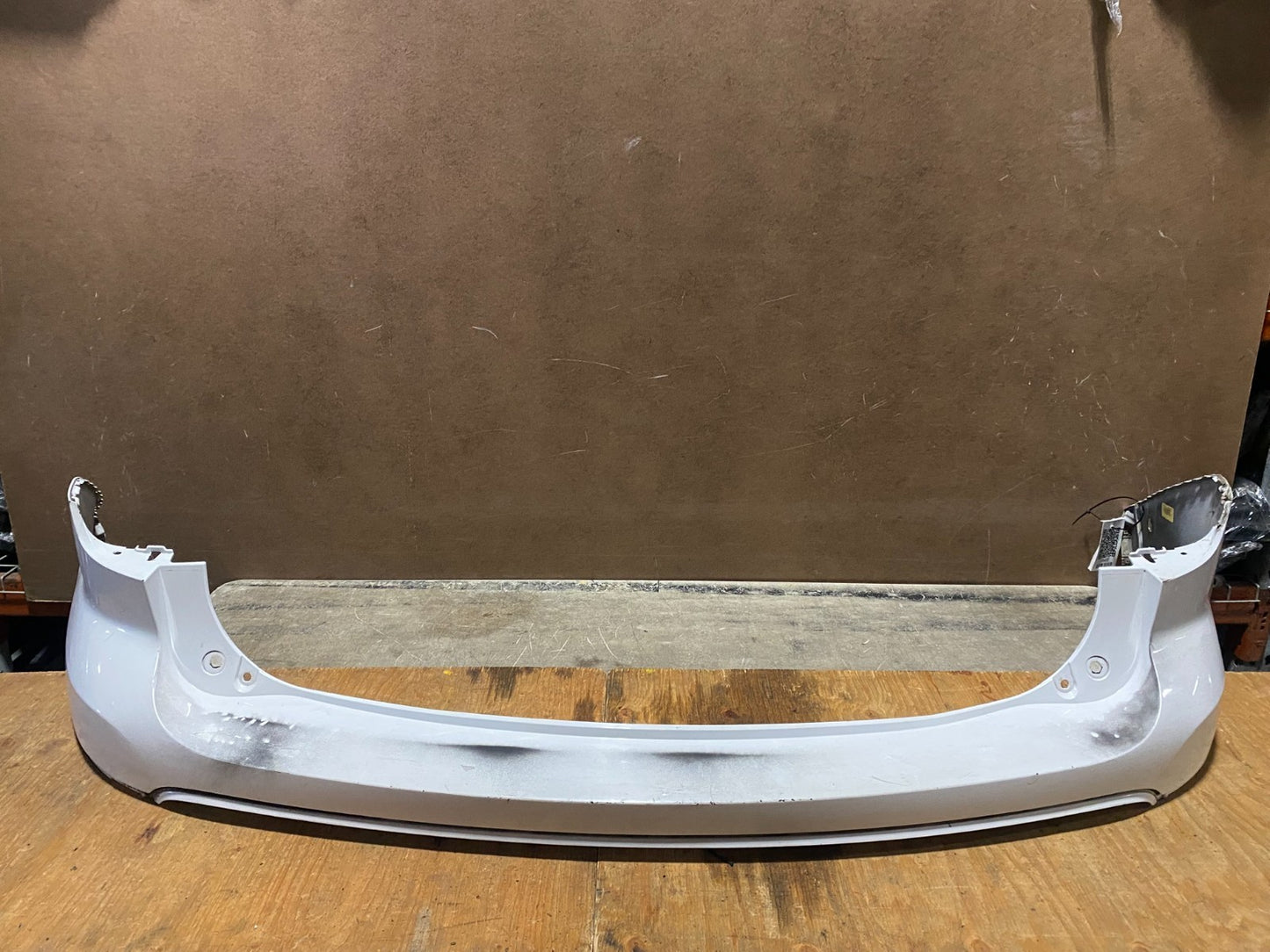 2011 to 2015 Ford Explorer Rear Upper Bumper Cover V6468 PS0