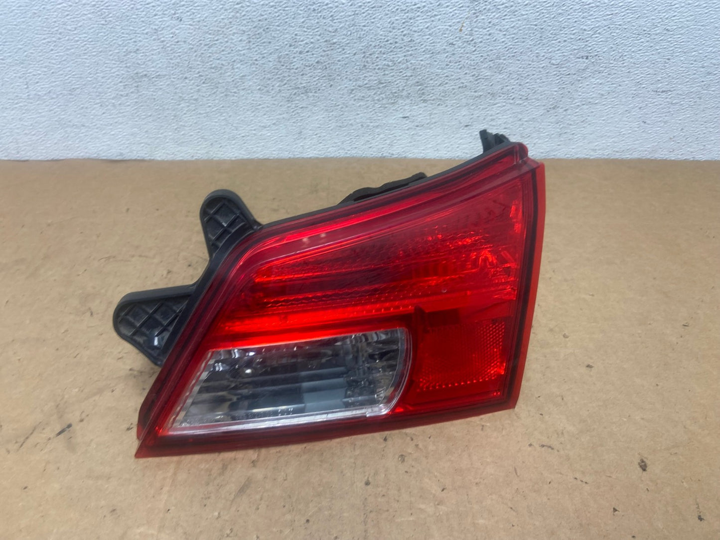 2010 - 2014 Subaru Outback Right Passenger RH Inner Tail Light AD5195 LK0