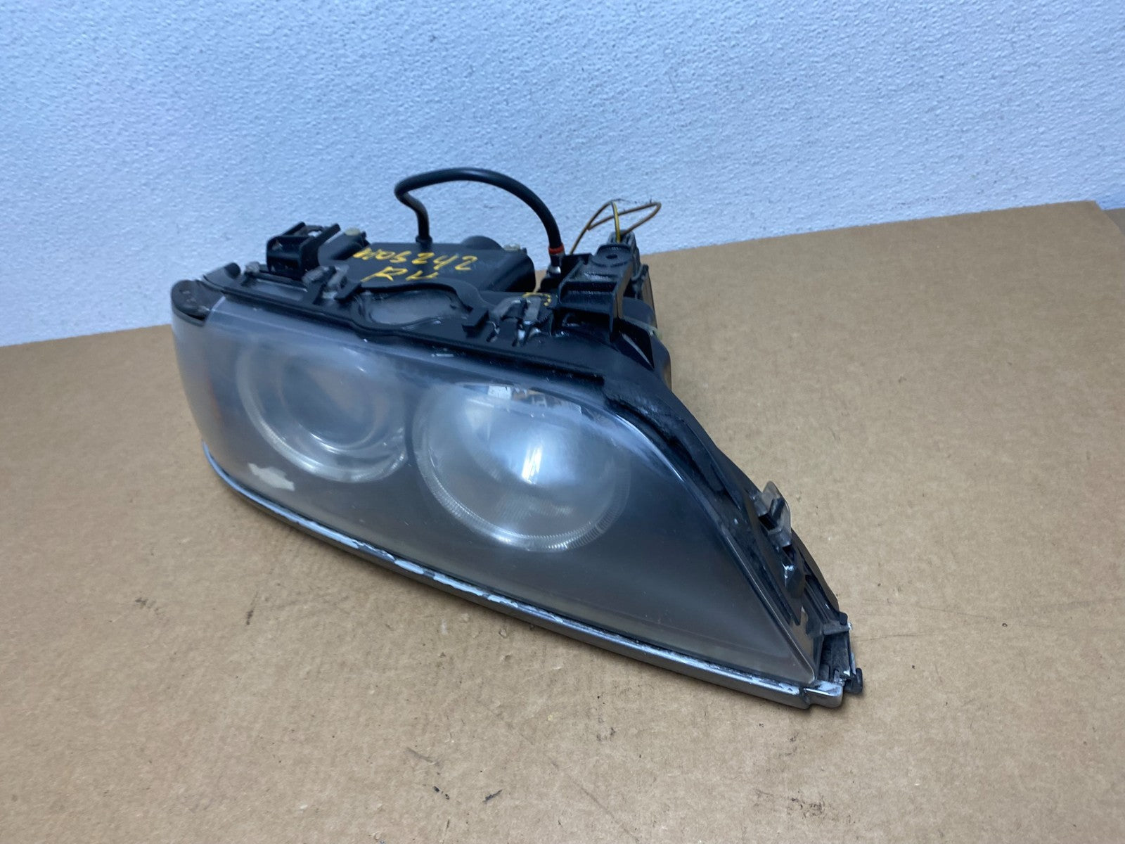 2001-2003 BMW E39 5 Series Headlight Right Passenger Side XENON OEM AC1779 DW1