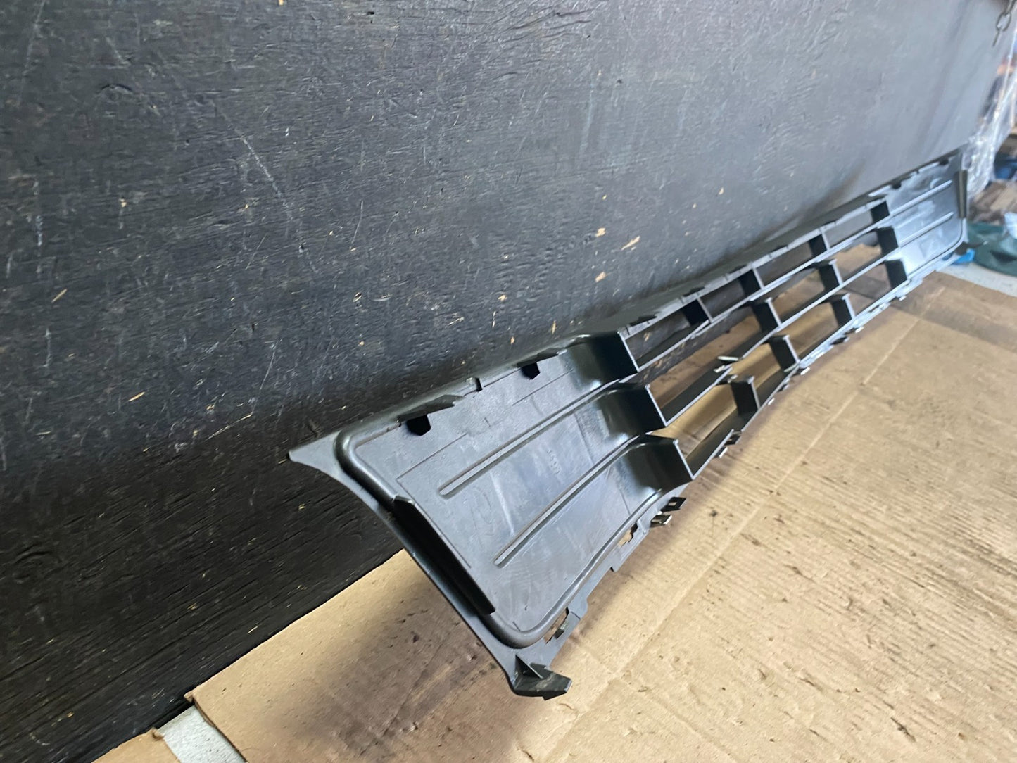 2010 2011 2012 Lincoln MKT Lower Bumper Grill Grille Q0677 DG14