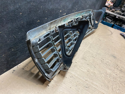 1993 to 1996 Chevrolet Caprice Front Upper Grill Grille u6415 DG9