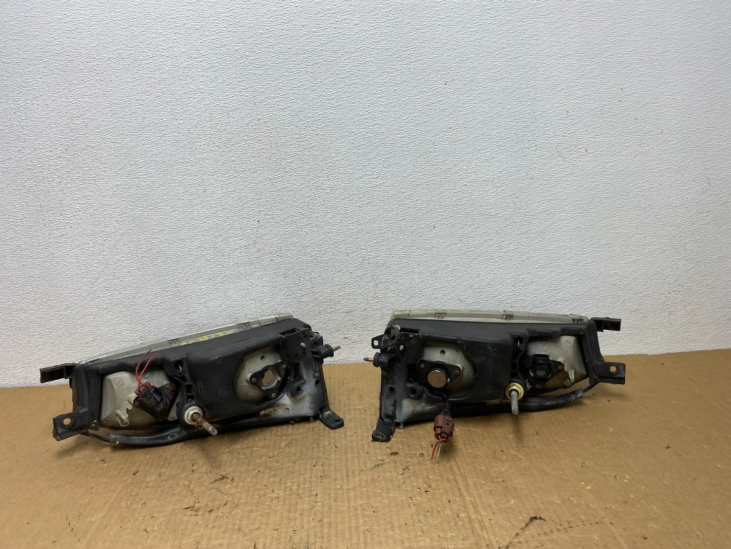 1992 1993 1994 Toyota Camry Left+Right Halogen Headlights AC8170 DW7