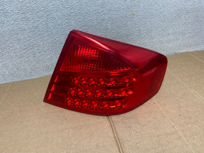 2003 to 2004 Infiniti G35 Right Passenger Rh Side Tail Light Oem AA1137 DW0