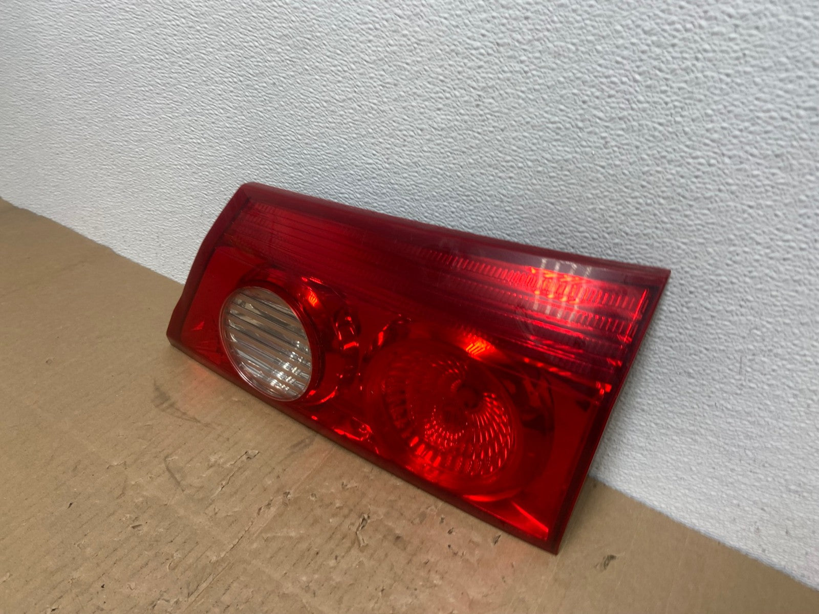 2006 to 2010 Toyota Sienna Right Passenger Rh Inner Tail Light Oem AB8227 LK1