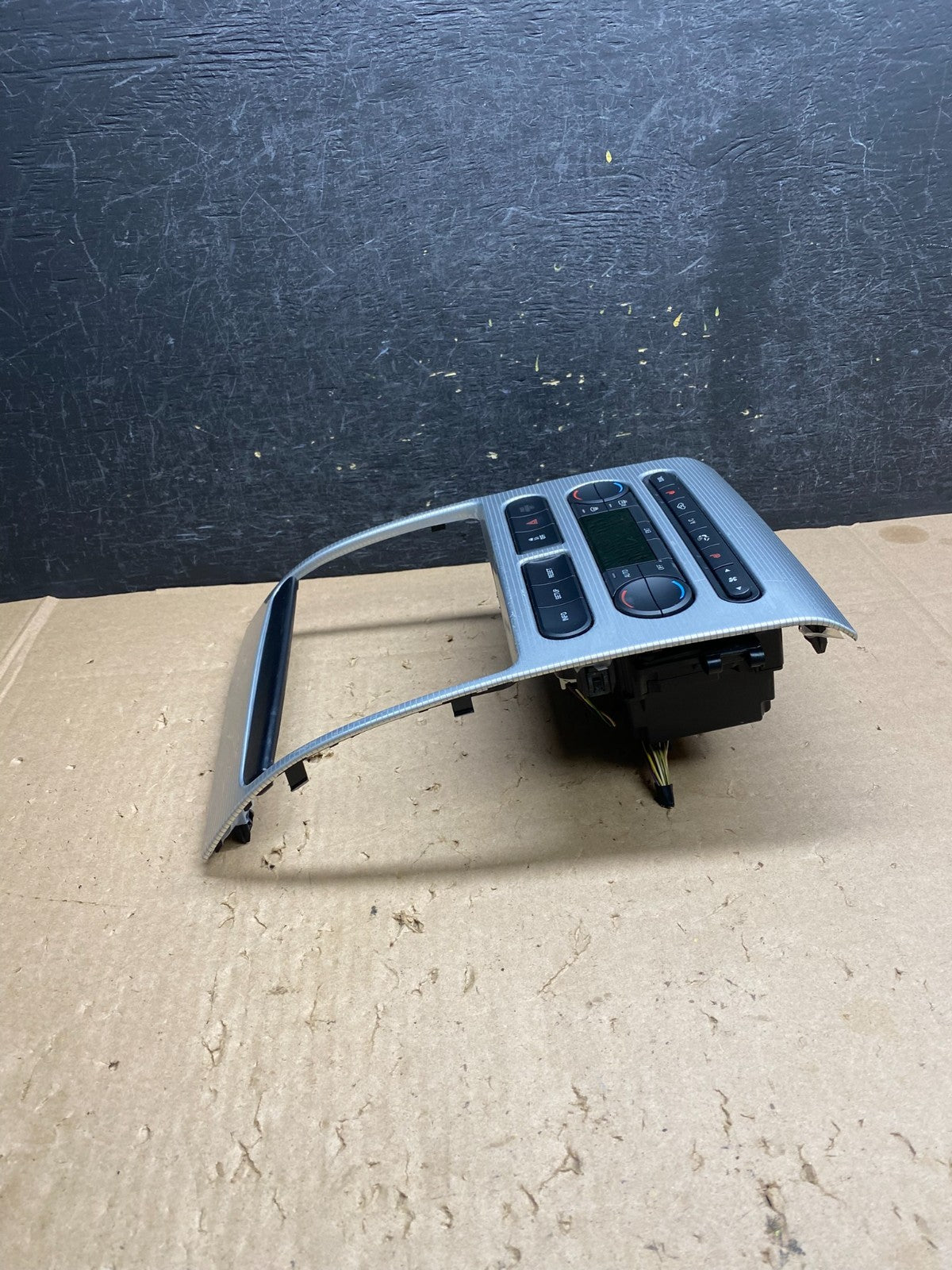 2007 - 2010 Ford Edge Heater Climate Control Radio Control Dash Bezel aj1377 DG1