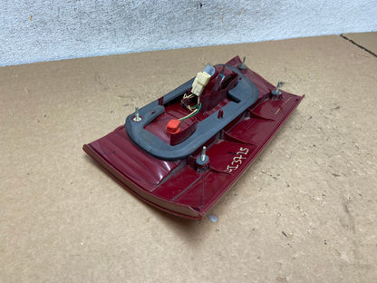 2004 - 2005 Toyota Sienna Left Driver LH Side Inner Tail Light AI3725 LK4