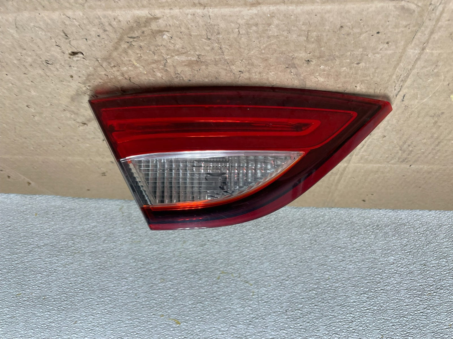 2015 to 2017 Chrysler 200 Sedan Left Driver Side Inner Tail Light Oem Y8918 DW0