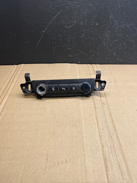 2007 - 2014 Chevrolet Tahoe Yukon Pedal Traction Control Switch OEM ab8644 DG0
