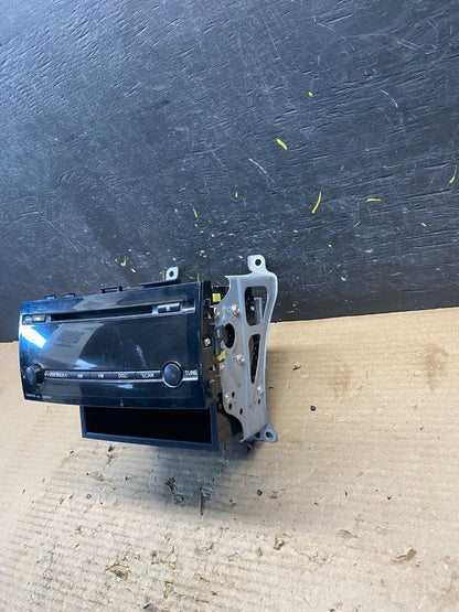 2006 to 2009 Toyota Prius Radio AM/FM CD Player S3231 DG1