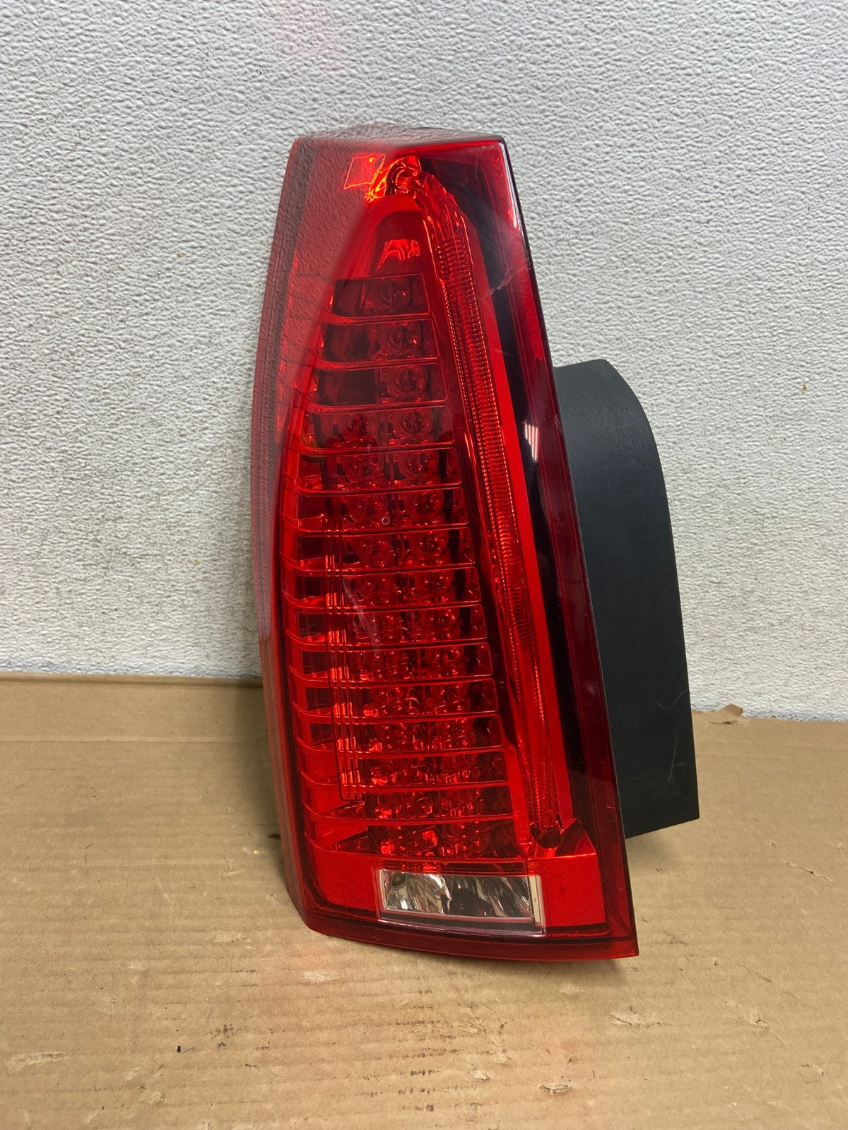2008 to 2013 Cadillac CTS Left Driver Lh Side Led Side Tail light AG9220 LK0