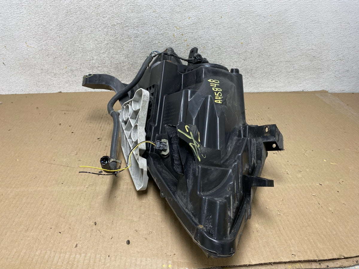 2013 - 2016 Nissan Pathfinder Left Driver LH Side Headlight Halogen AH584810